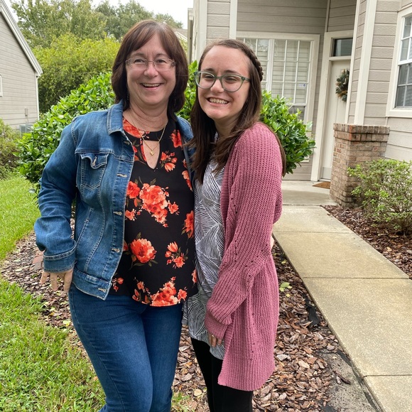 Meet your Posher, Karen - Picture 1 of 1